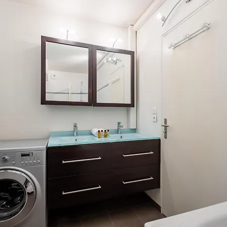 Veeve - Fabulous On Faure Apartment Paris
